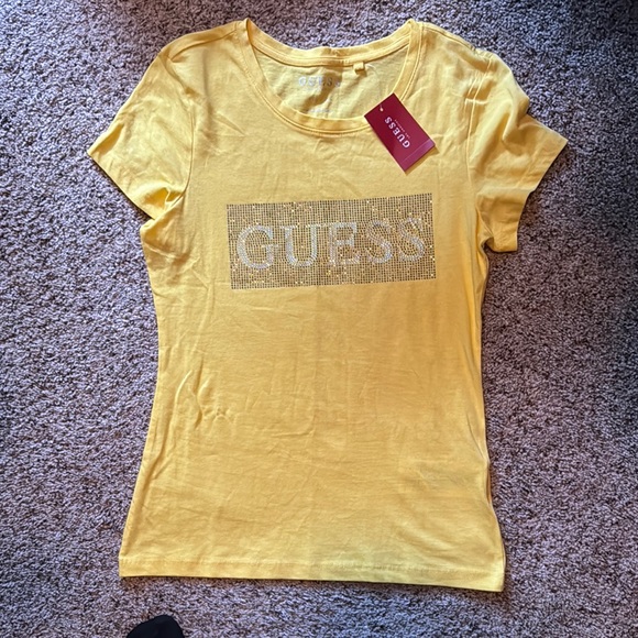 GUESS Sparkling Yellow Short Sleeve Tee - Picture 1 of 4